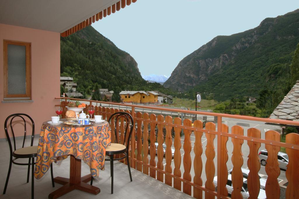 Hotel Dama Bianca Valtournenche Zimmer foto